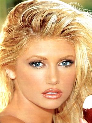Brande Roderick - SensaCine.com
