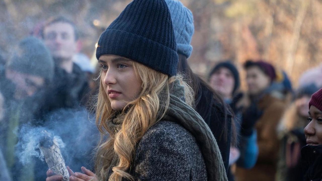 Fs23 netflix. Сериал Нетфликс the Society. Общество сериал 2019 Нетфликс. Сериал Элли Нетфликс. Сериалы Нетфликс 2019.