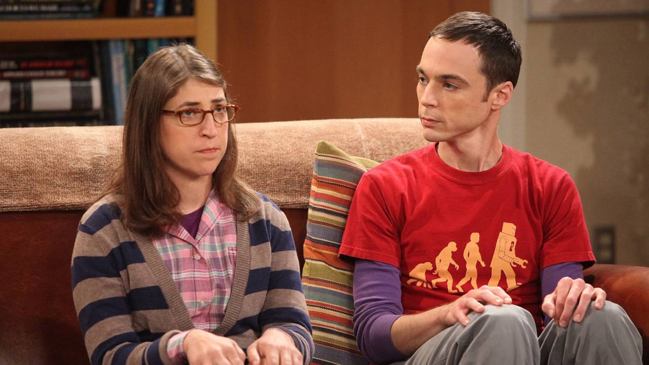 Bookie', la nueva serie del creador de 'The Big Bang Theory', ya tiene  tráiler y fecha