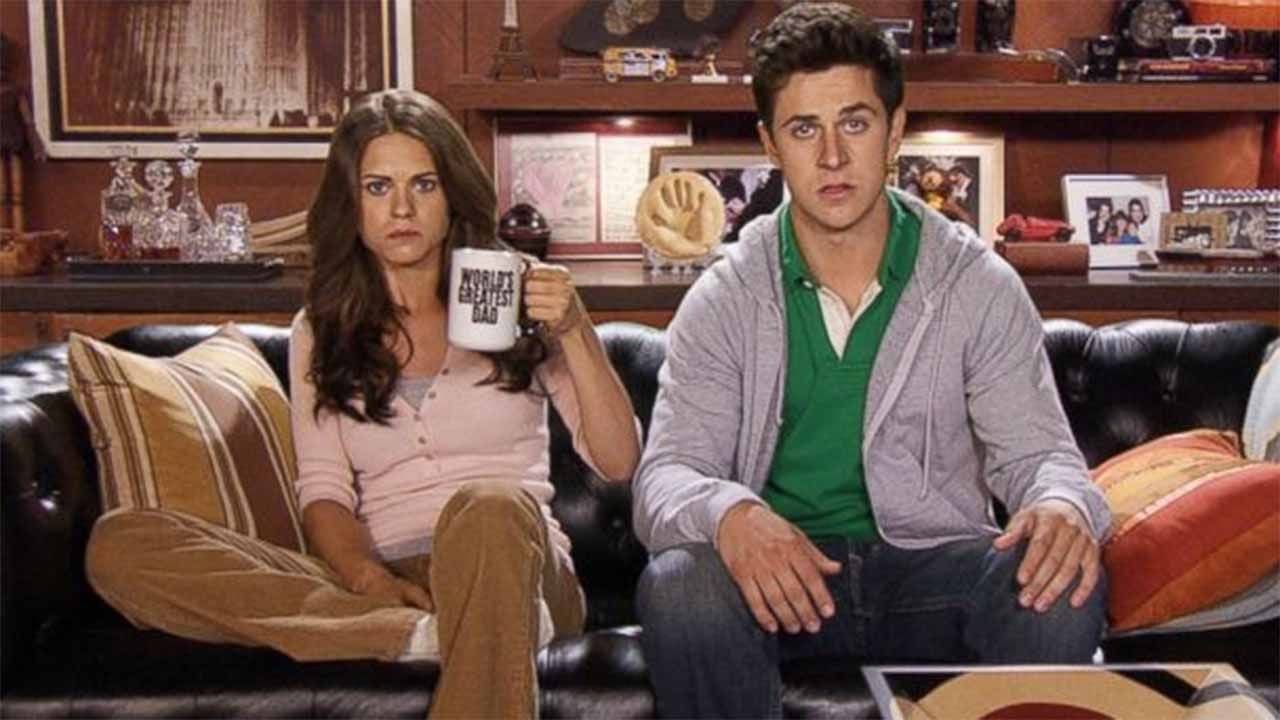 El debut de 'How I Met Your Father' rinde homenaje a Bob Saget, pieza