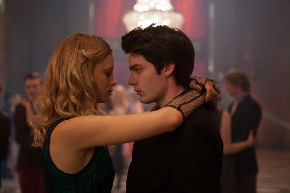 Foto De Dominic Sherwood Vampire Academy Foto Dominic Sherwood Lucy Fry Sensacine Com