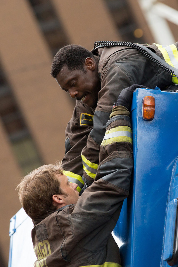 Chicago Fire Chicago Fire Foto Jesse Spencer Eamonn Walker Foto Sobre