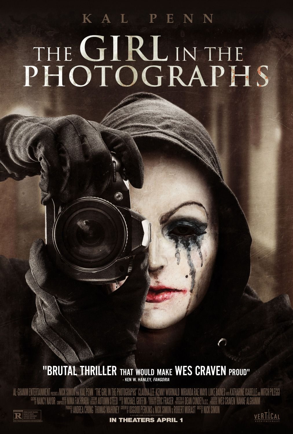 The Girl in the Photographs - Película 2016