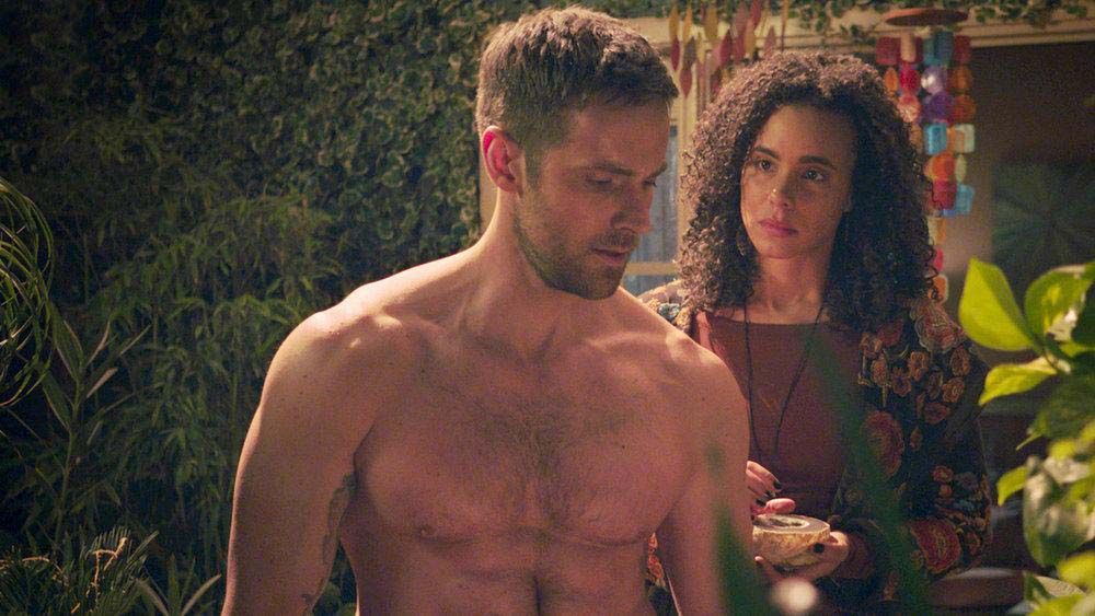 Midnight, Texas: Foto Parisa Fitz-Henley - 62 sobre un total de 123