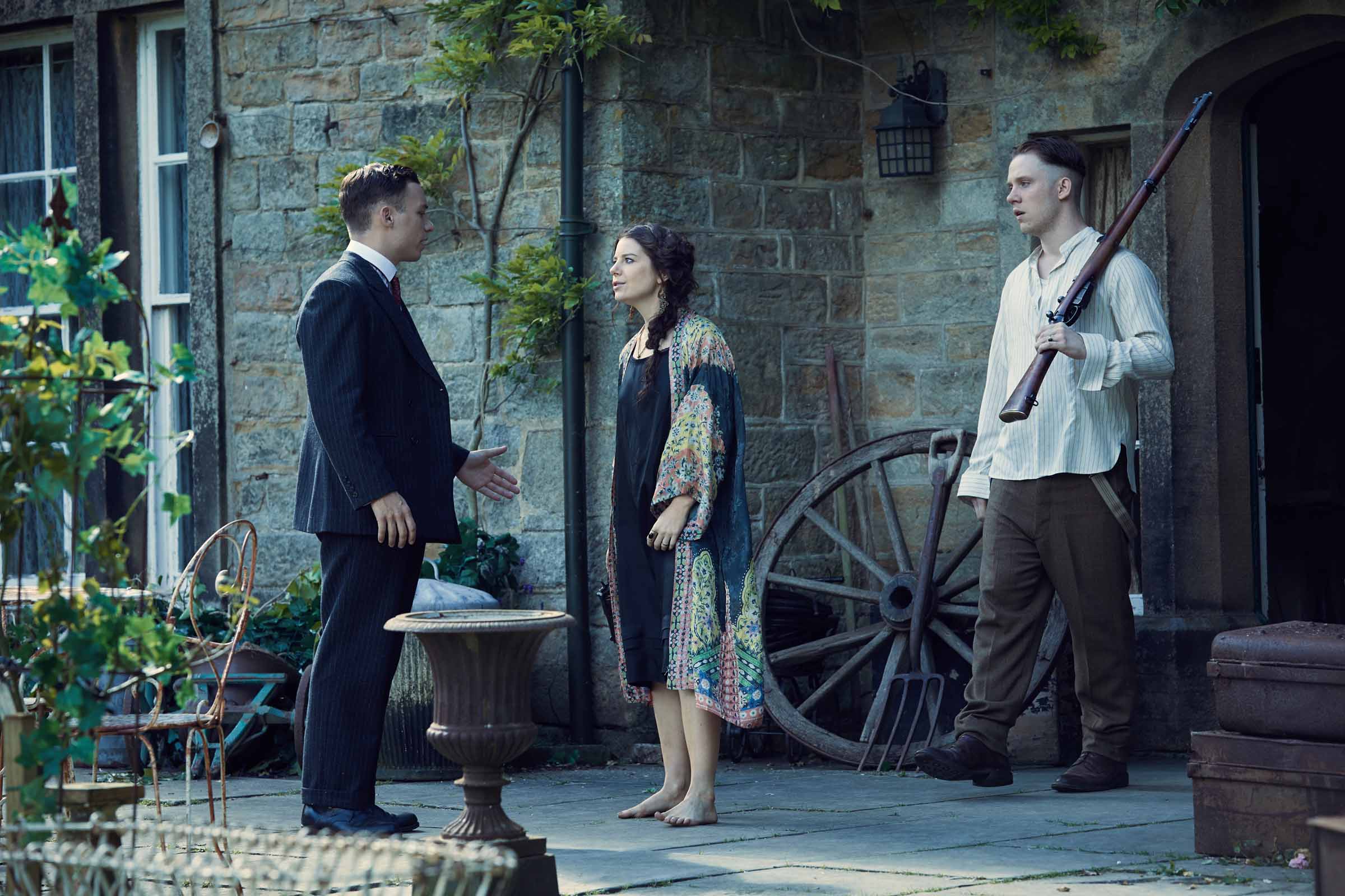 Foto De Aimee Ffion Edwards Peaky Blinders Foto Joe Cole Finn Cole Aimee Ffion Edwards 