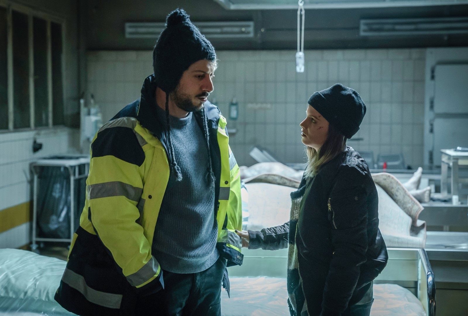 Звонок мертвецу. Звонок мертвецу. Звонок мертвецу хорошее качество. Звонок мертвецу хорошее качество. Звонок мертвецу 2018 кадры и постеры.