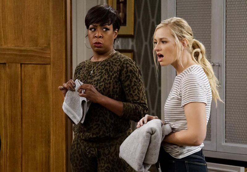 Foto de Tichina Arnold - The Neighborhood : Foto Beth Behrs, Tichina