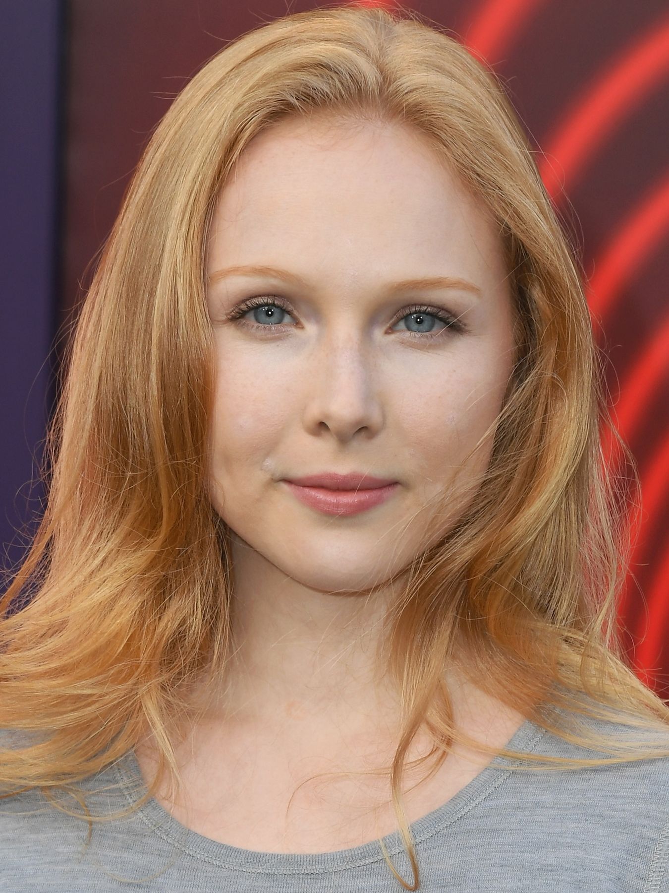 Foto de Molly C. Quinn Cartel Molly C. Quinn Foto 1 de 86