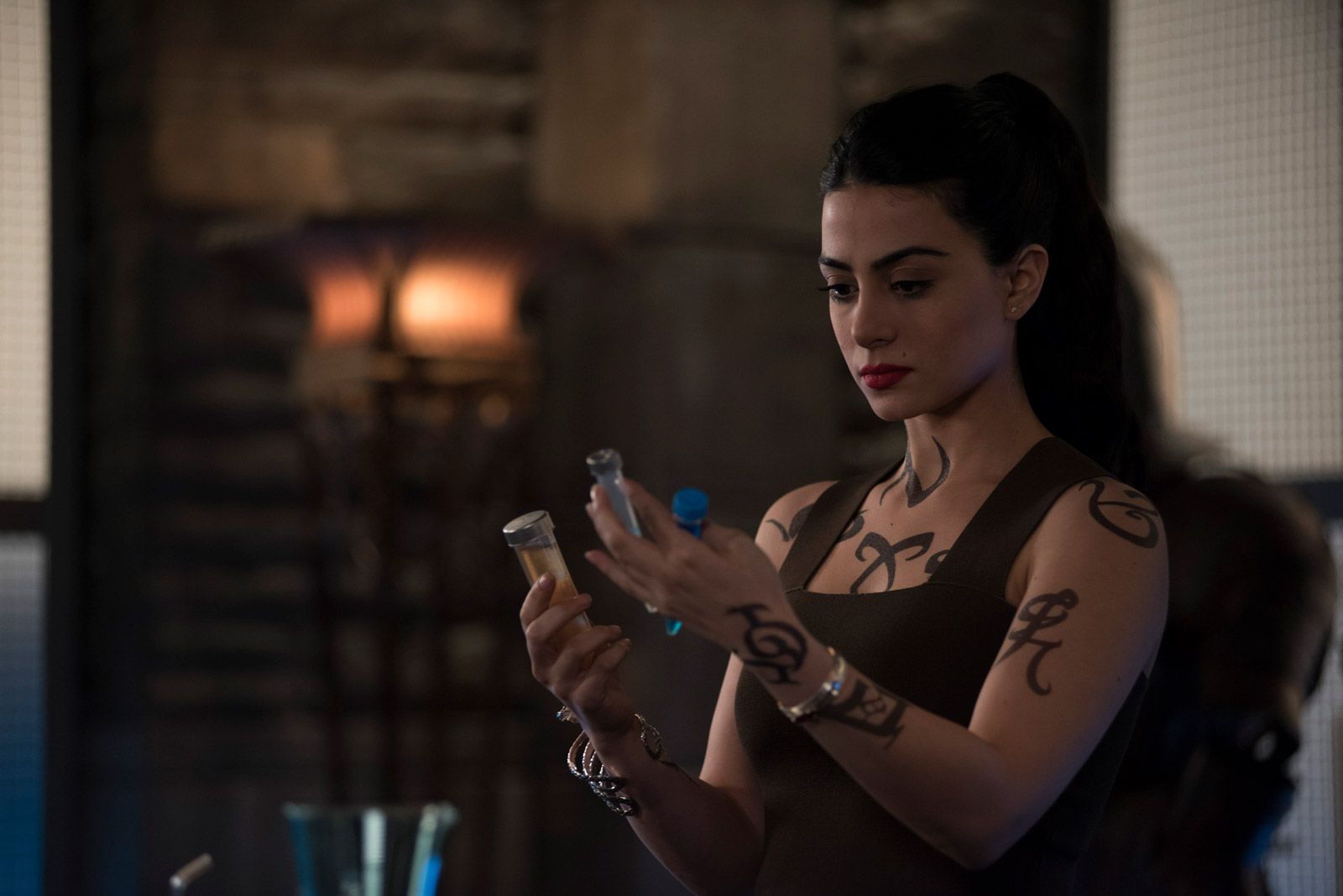 Emeraude Toubia Shadowhunters : Shadowhunters : Foto Emeraude Toubia - Foto 18 sobre