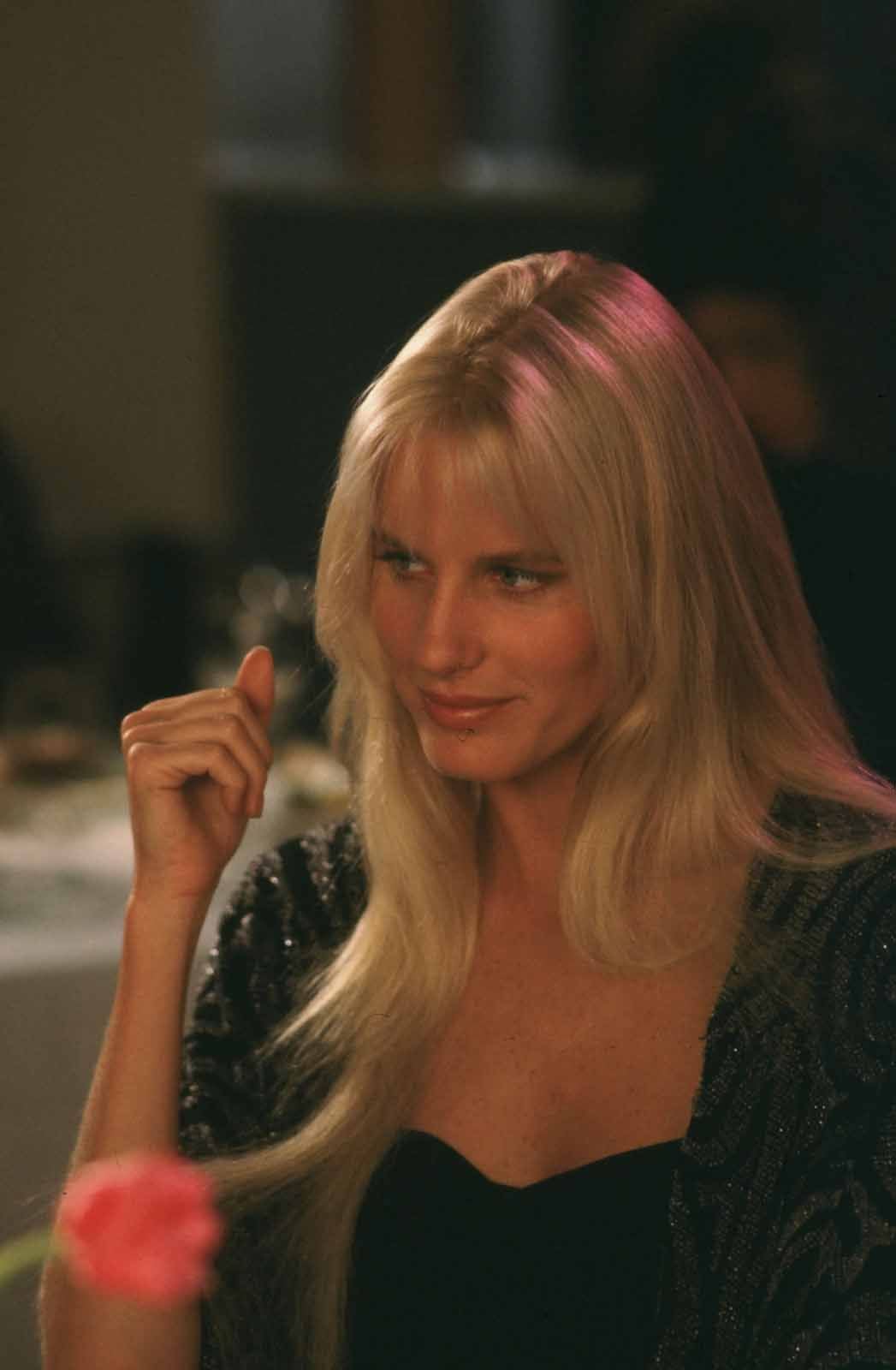Foto De Daryl Hannah Peligrosamente Juntos Foto Daryl Hannah Foto foto-de-daryl-hannah-peligrosamente-juntos-foto-daryl-hannah-foto