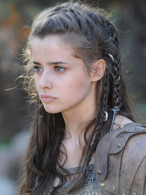 Holly Earl on IMDb: Movies, TV, Celebs, and more - Photo Gallery - IMDb