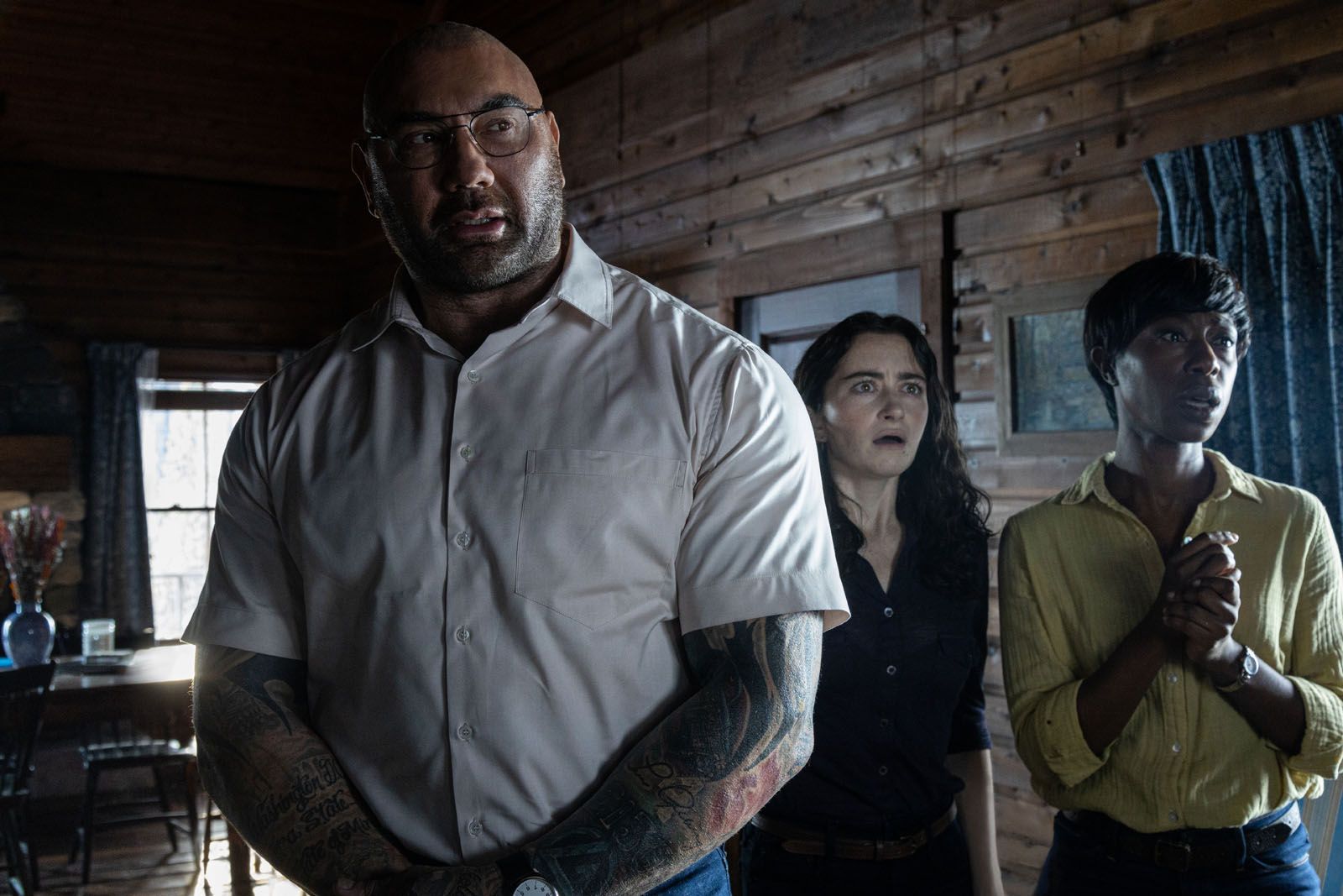 Foto de Dave Bautista Llaman a la puerta Foto Nikki AmukaBird