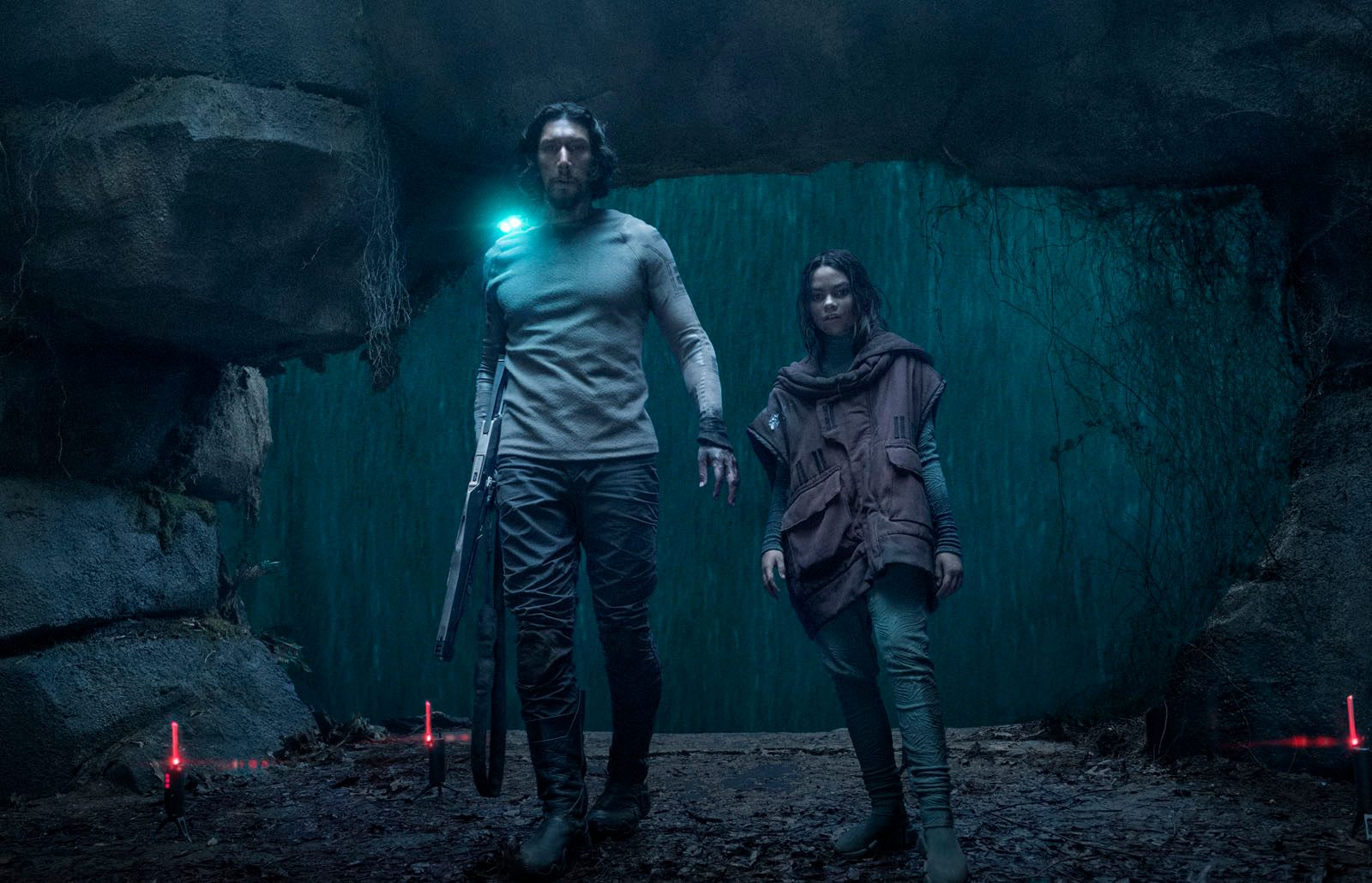 Foto de Adam Driver - 65 : Foto Adam Driver, Ariana Greenblatt - Foto 