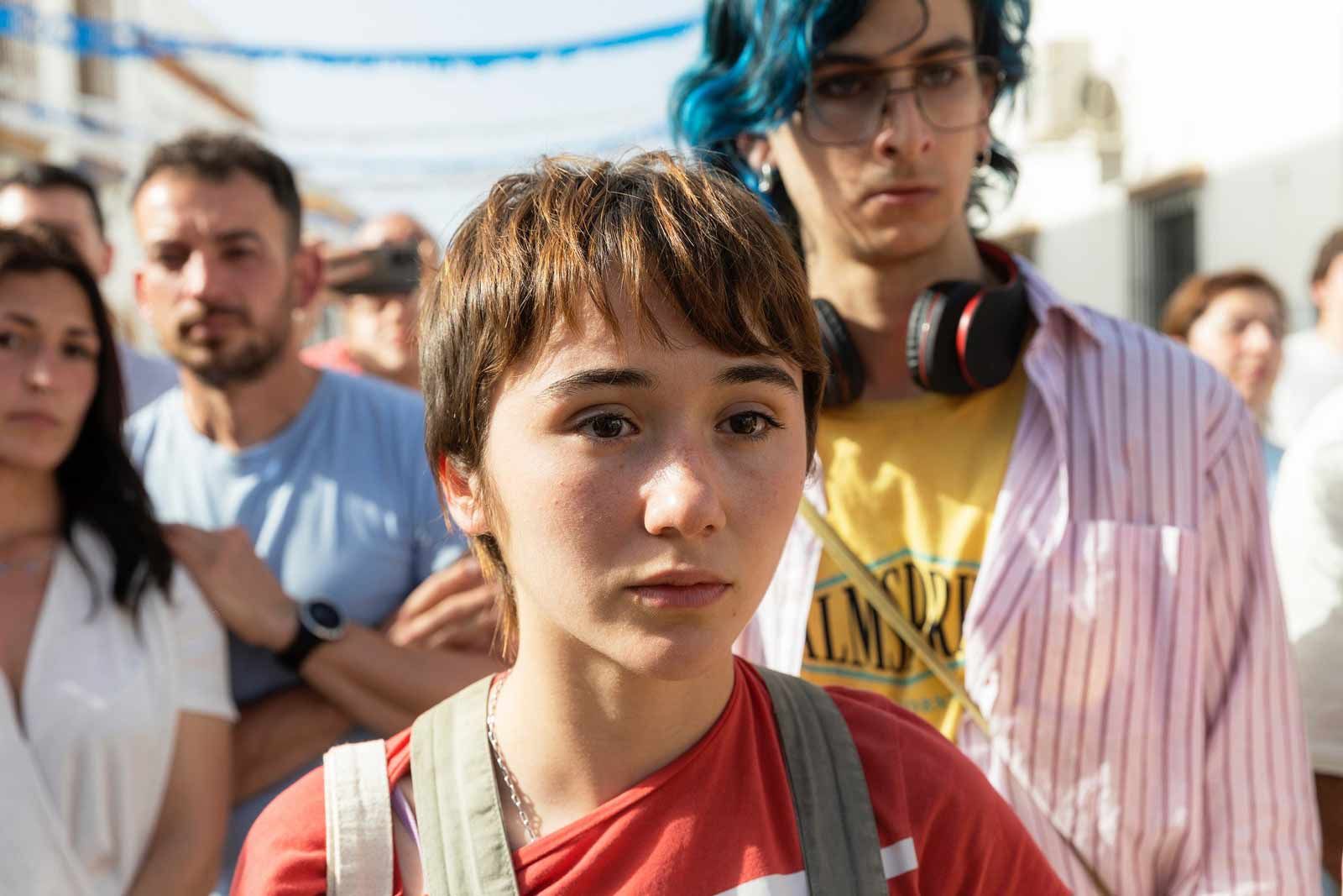 Отец психологический триллер. Возвышаясь над тенью 2019. Девушка невидимка 2023. Один из нас сериал 2022. Девушка невидимка 2023.