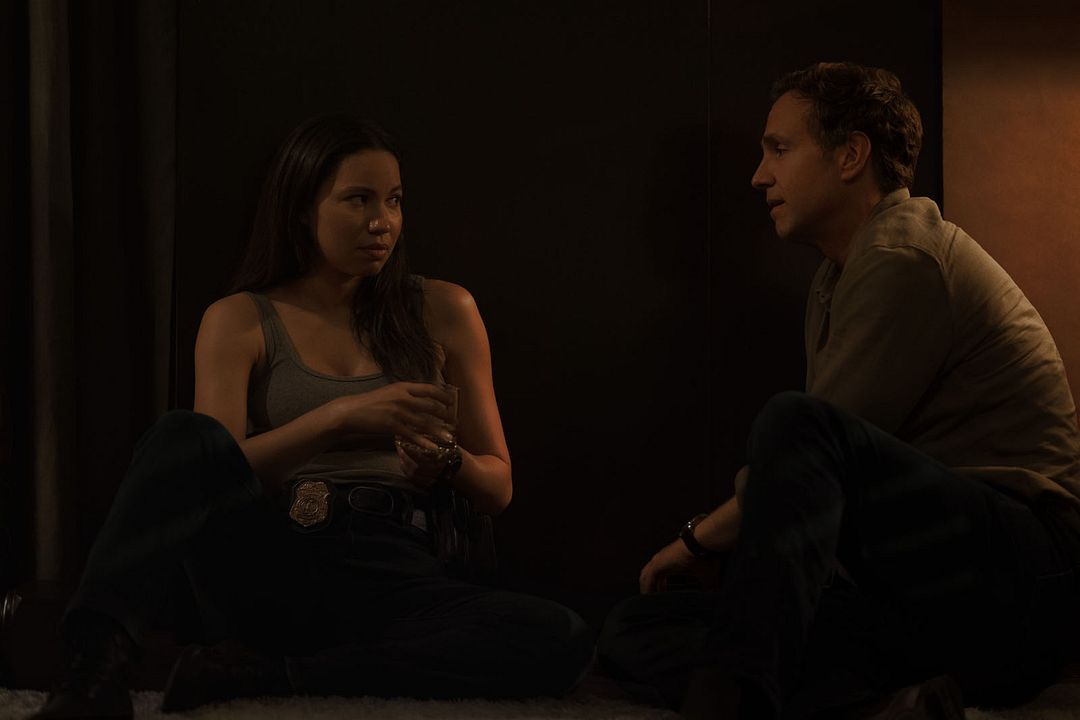 Foto Jurnee Smollett, Rafe Spall