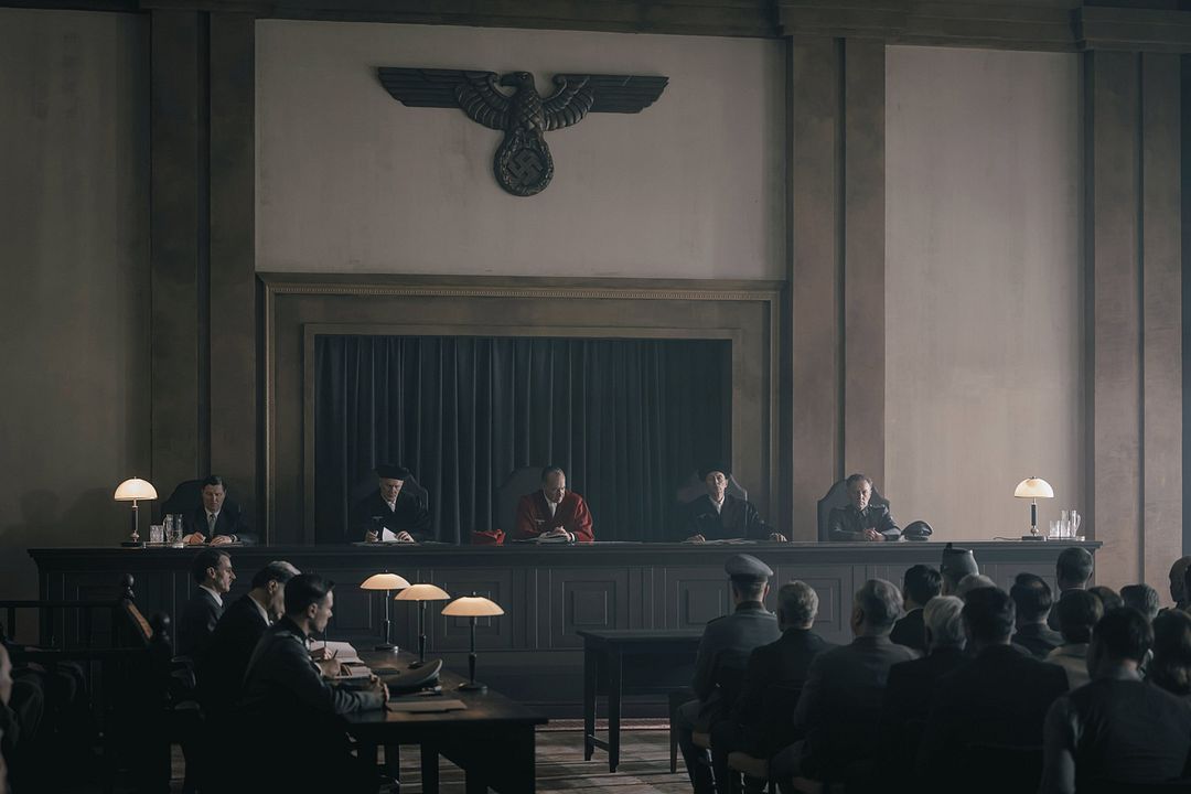 Truth & Treason : Foto