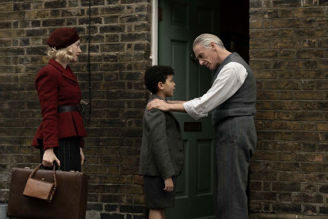 Blitz : Foto Paul Weller, Saoirse Ronan, Elliott Heffernan