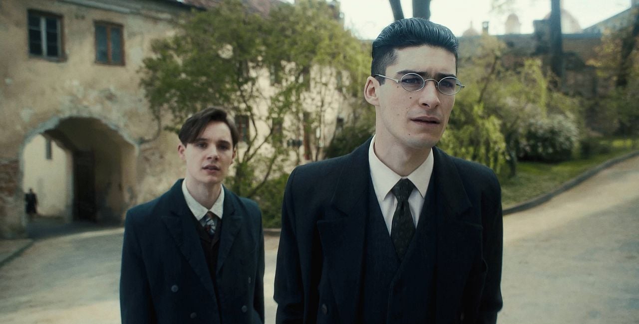 Truth & Treason : Foto