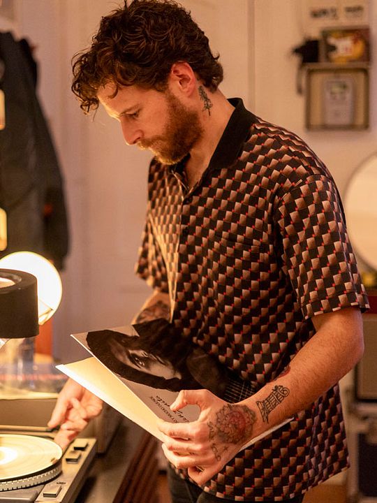 Esmorza amb mi (Desayuna conmigo) : Cartel