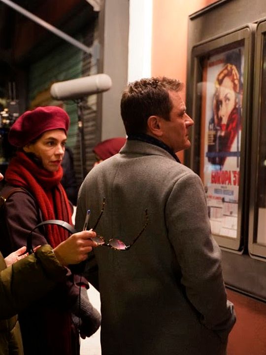 Apuntes para una ficción consentida : Cartel