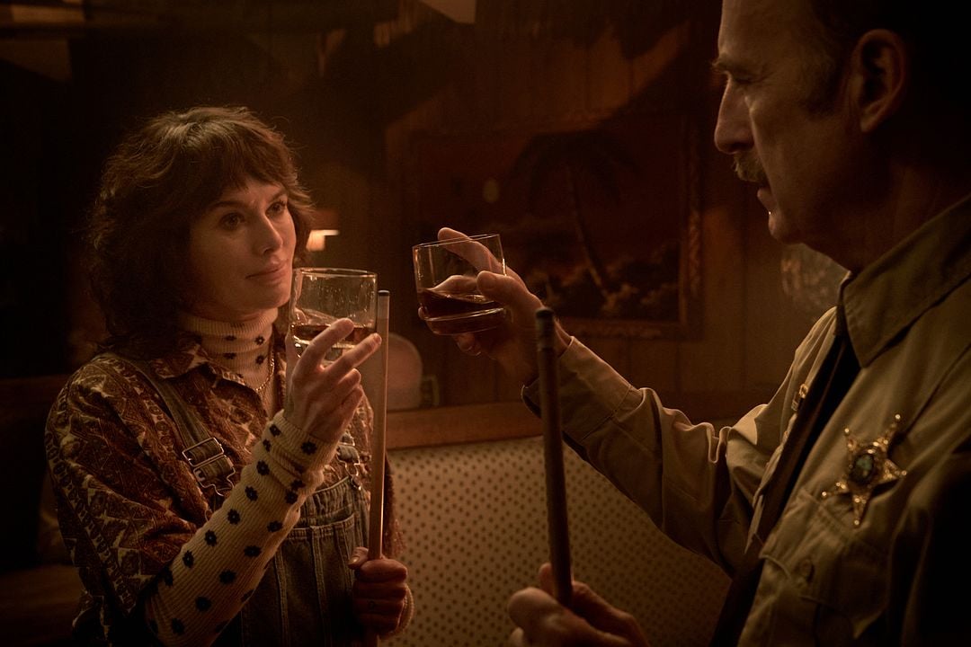Normal : Foto Lena Headey, Bob Odenkirk