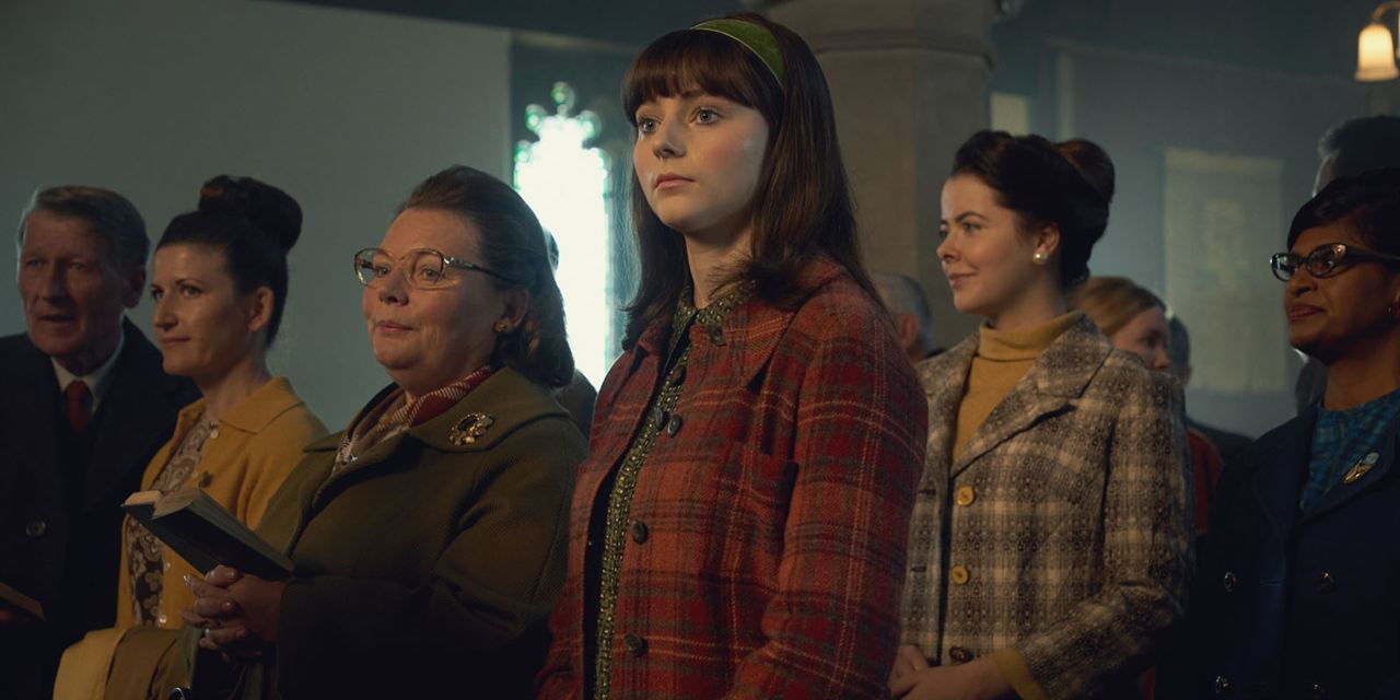 Joy : Foto Joanna Scanlan, Thomasin McKenzie