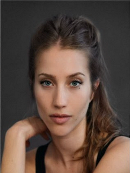 Cartel Agustina Bisio