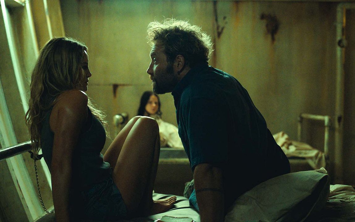 Dangerous Animals : Foto Hassie Harrison, Jai Courtney