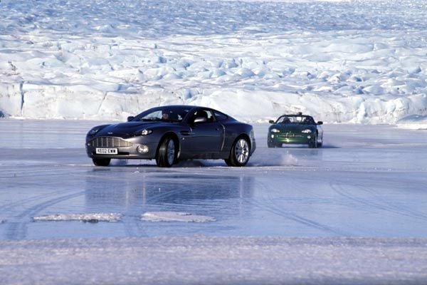 Muere otro día : Foto