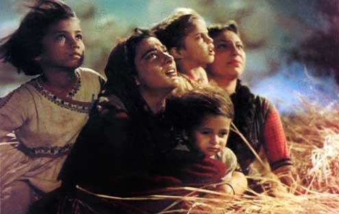 Mother India : Foto Nargis, Mehboob Khan