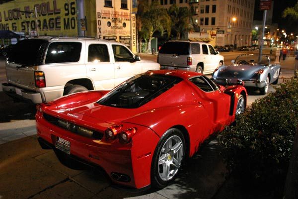 Bottoms Up : Foto Erik MacArthur