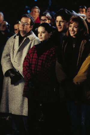 Foto Kelly Connell, Lauren Holly, Costas Mandylor, Holly Marie Combs
