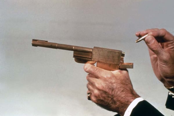 El hombre de la pistola de oro : Foto