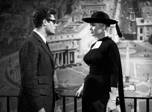 La Dolce Vita : Foto Anita Ekberg, Marcello Mastroianni, Federico Fellini
