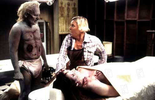 Mortuary : Foto Denise Crosby, Tobe Hooper