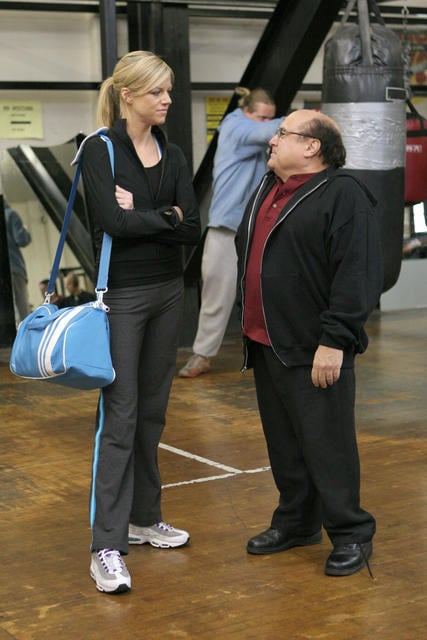 Foto Danny DeVito, Kaitlin Olson