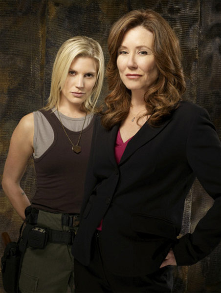 Foto Mary McDonnell, Katee Sackhoff