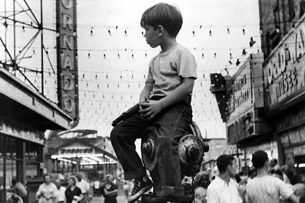 El Pequeño fugitivo : Foto Raymond Abrashkin, Morris Engel