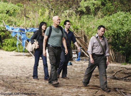 Foto Yunjin Kim, Terry O'Quinn, Nestor Carbonell, Michael Emerson