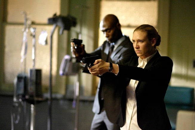 Foto Anna Torv, Lance Reddick