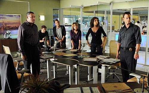 Foto Melina Kanakaredes, A.J. Buckley, Carmine Giovinazzo, Gary Sinise, Laurence Fishburne