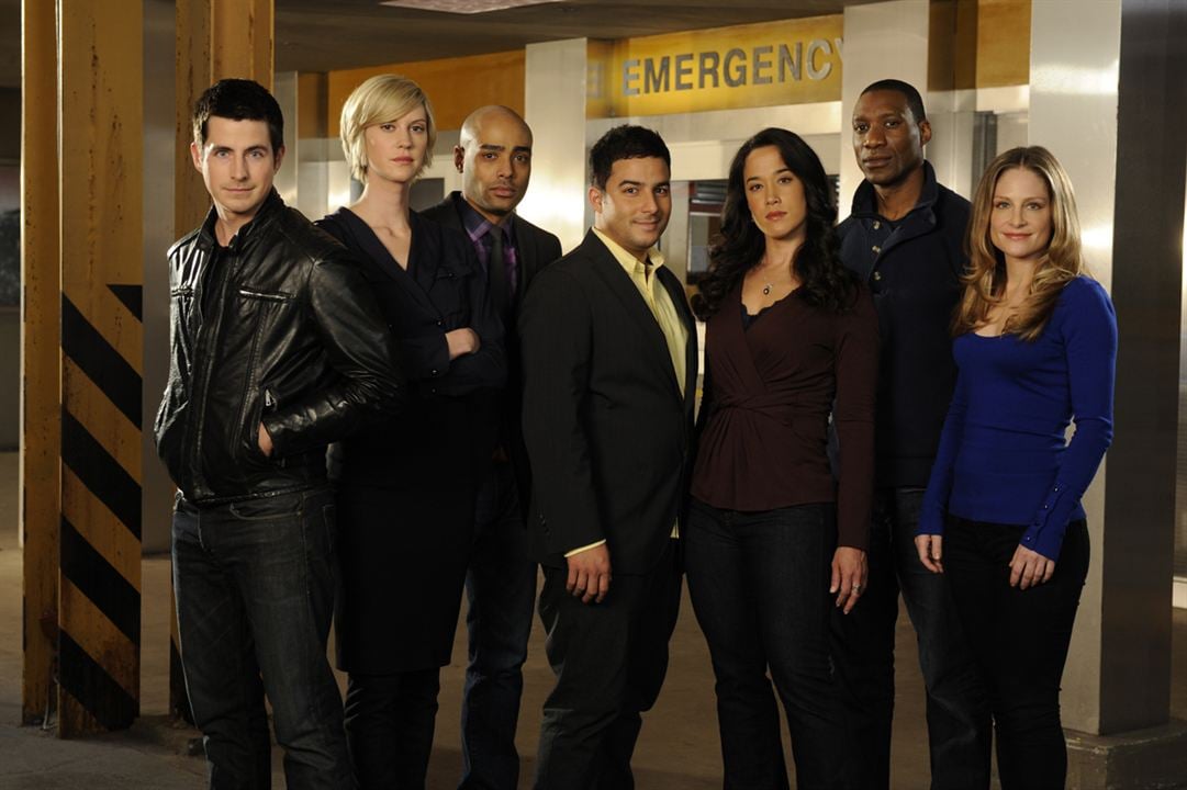 Foto Lauren Lee Smith, Craig Olejnik, Ennis Esmer, Mylene Robic, Arnold Pinnock