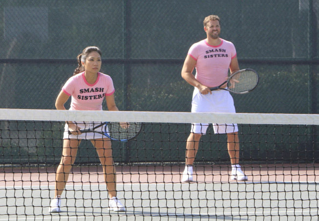 Manos libres : Foto David Denman, Liza Lapira