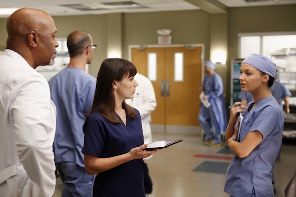 Anatomía de Grey : Foto Constance Zimmer, Camilla Luddington, James Pickens Jr.