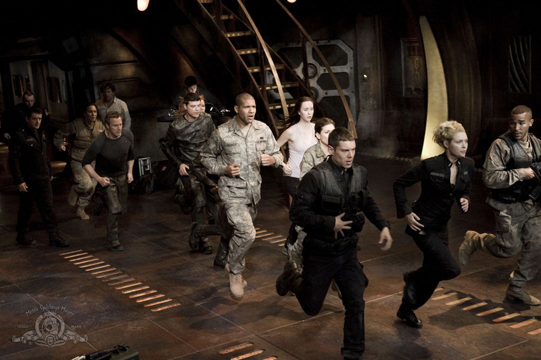 Stargate : Universe : Foto Alaina Huffman, Brian J. Smith (II), Jamil Walker Smith