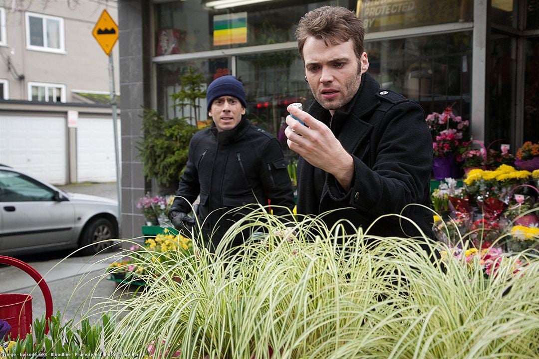 Fringe (Al límite) : Foto Kirk Acevedo, Seth Gabel