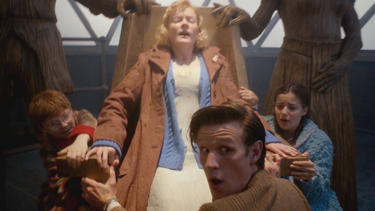 Doctor Who (2005) : Foto Holly Earl, Claire Skinner, Matt Smith (XI), Maurice Cole