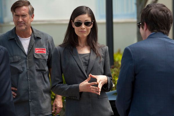 Foto Bruce Campbell, Lauren Stamile