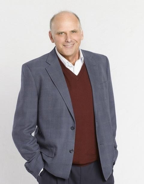 ¿Cuánto mide Kurt Fuller? 19450744