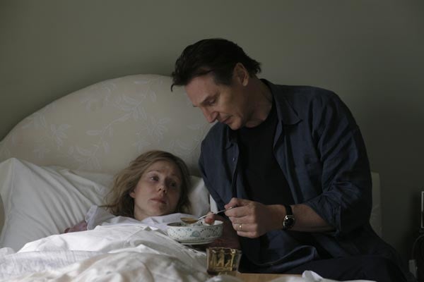 Crónica de un engaño : Foto Laura Linney, Liam Neeson